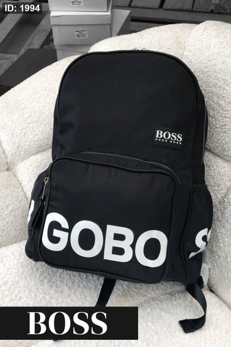 شنطة ظهر Hugo Boss / كفالة سنتين